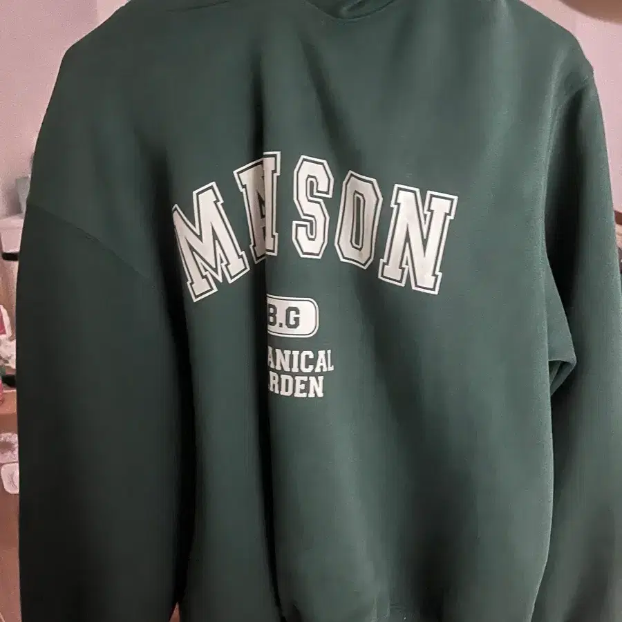 MAISON 후드티