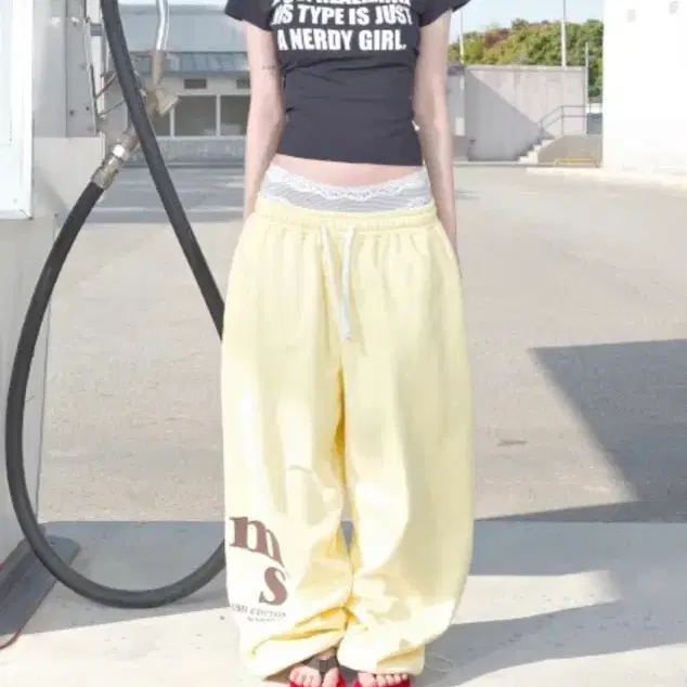 킴스 김샤브칼 반팔티