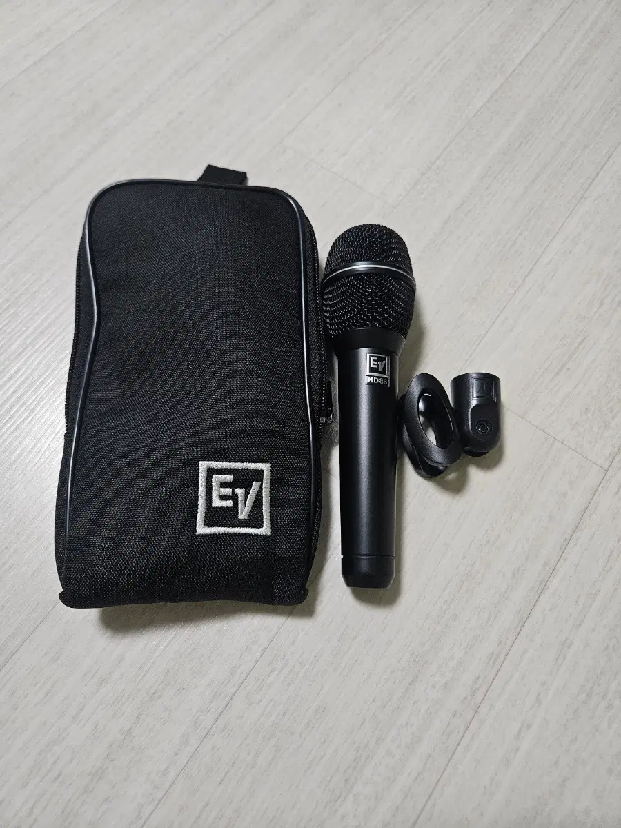 EV ND86 유선 다이나믹 마이크(상태굿)
