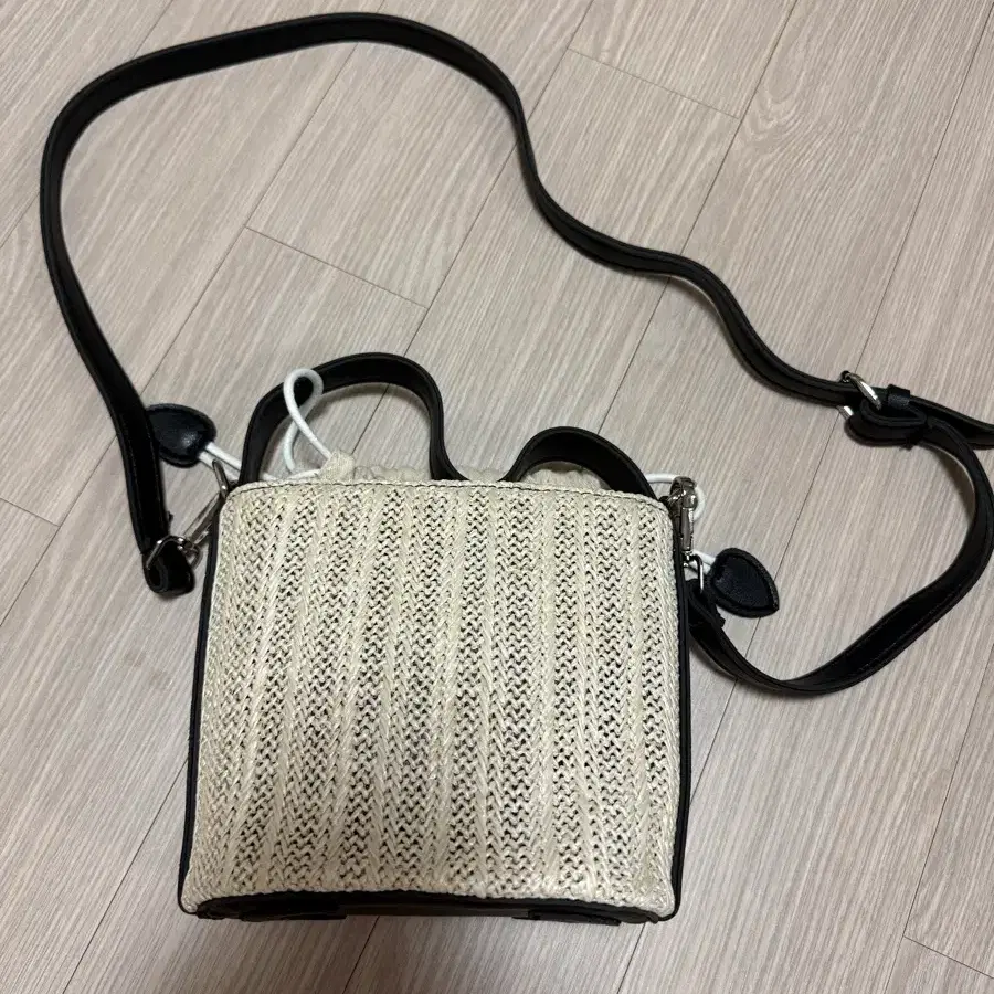새상품 미니 라탄 백