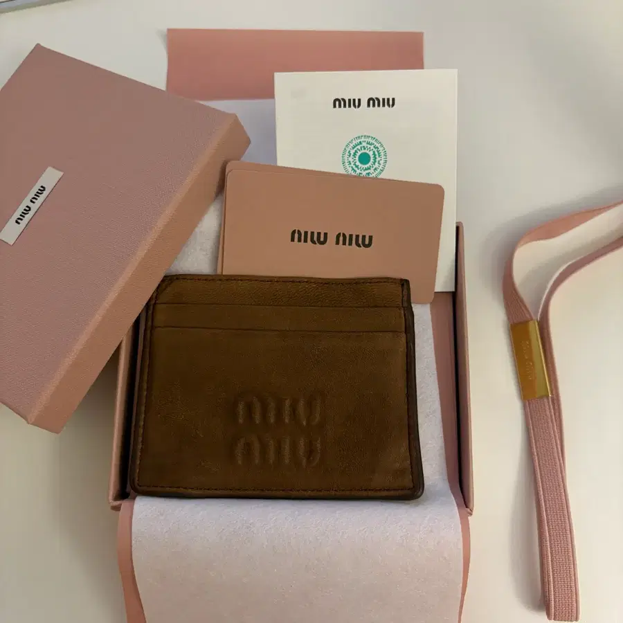 MIUMIU 미우미우 나파 가죽 카드 지갑