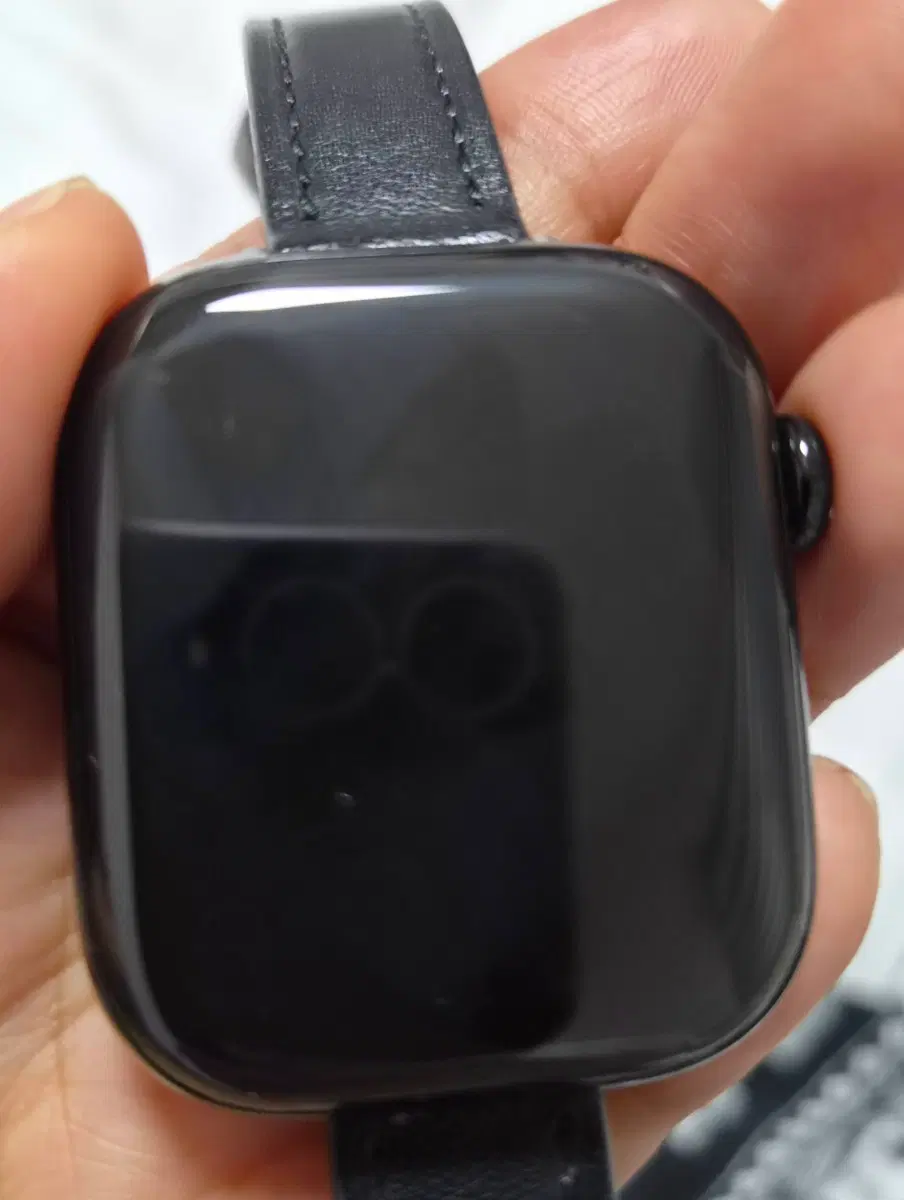 애플워치 11 GPS 제트 블랙 알루미늄, 42mm, 블랙 스포츠밴드 S/M