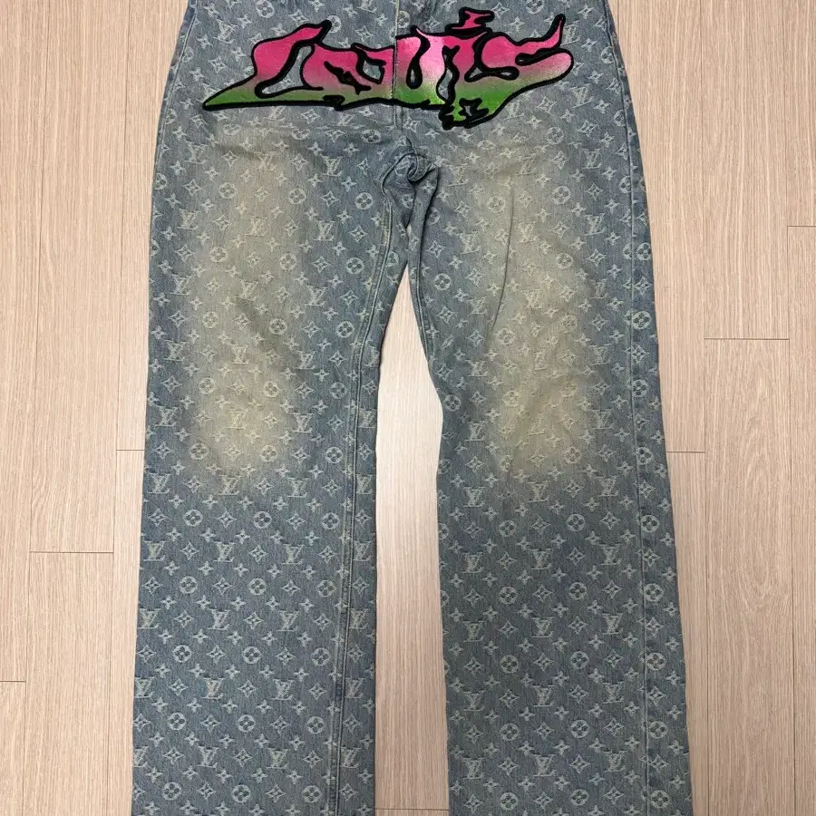 루이비통 뉴진스 팬츠