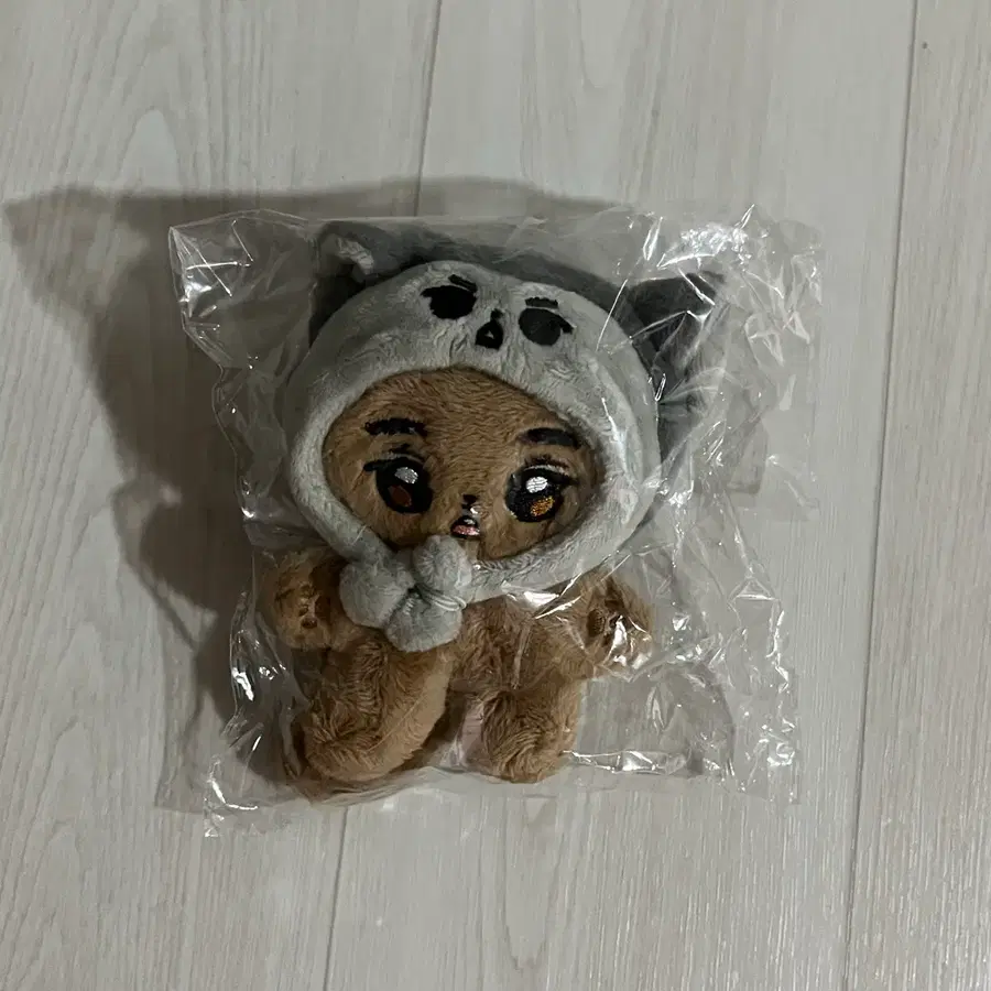 배우 김남길 쿼길이 10cm 인형