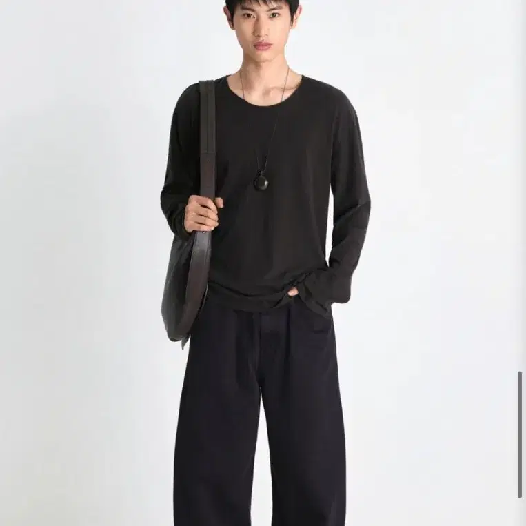 라벨아카이브 Orino curved-fit adjustable jeans ink
