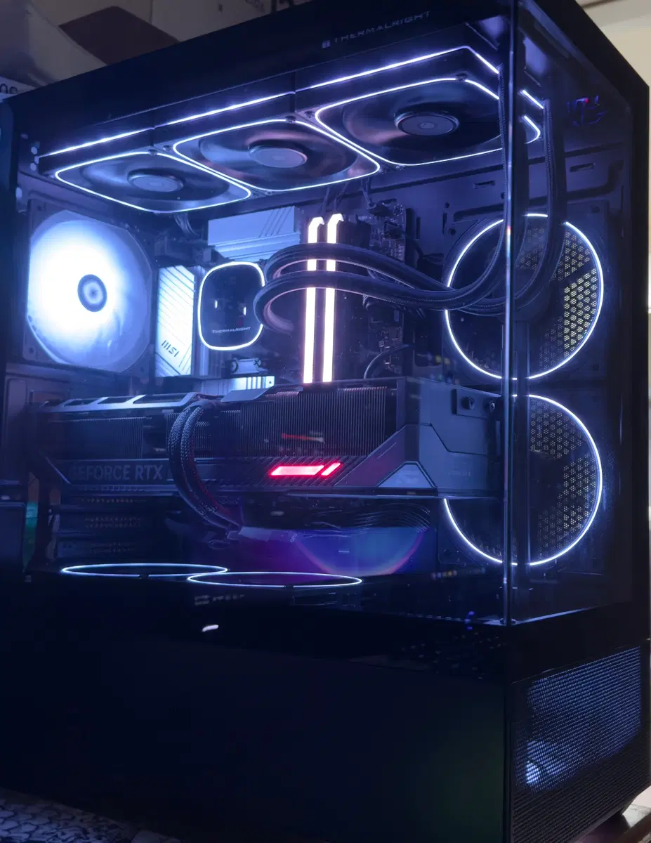 컴퓨터 i5-14600k 14코어 20스레드 / rtx5070ti / 커세어 DDR4 32GB 튜닝램