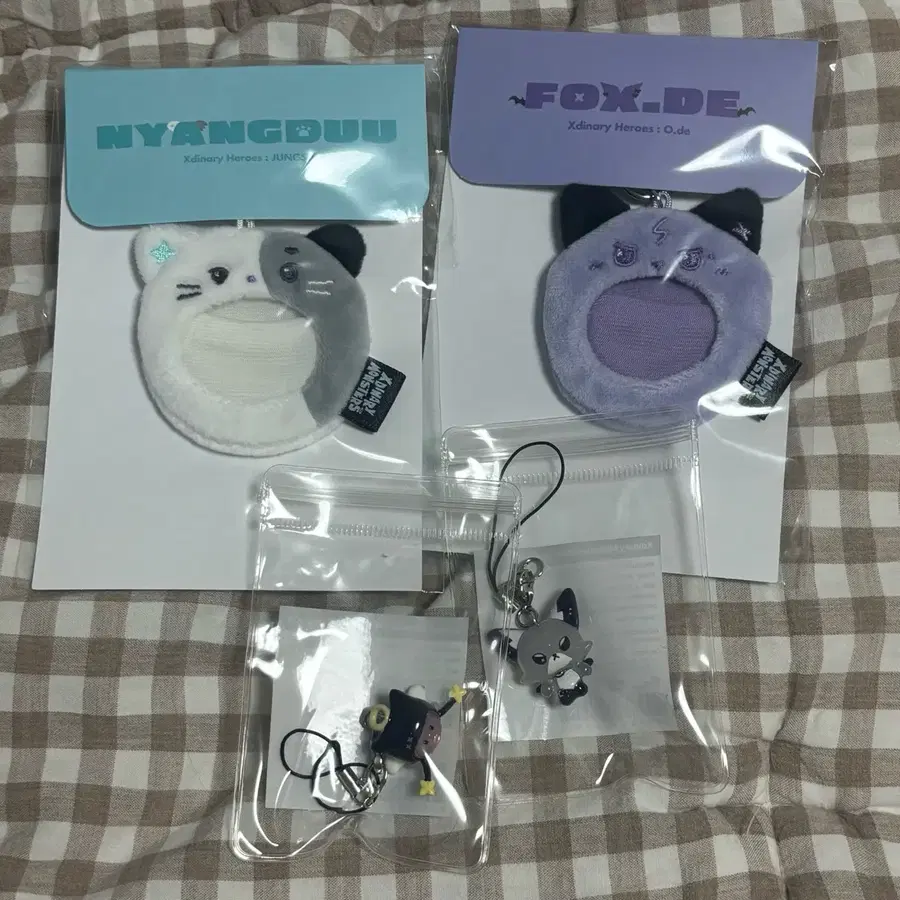 엑디즈 뷰마 앙콘 엠디 폭드 지덕 냥듀 뱃지 커버 미니참 키링