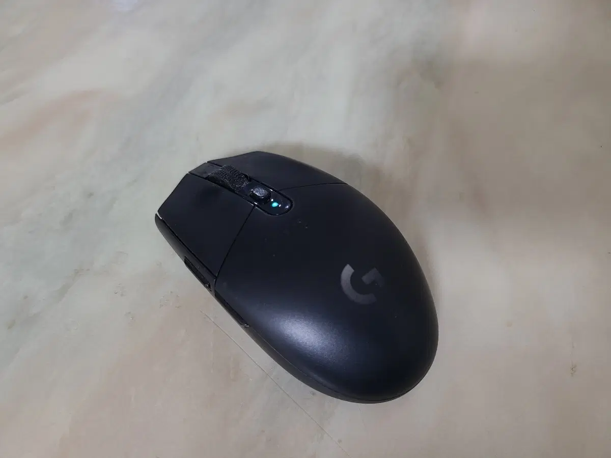 로지텍 G304 무선 게이밍 마우스 블랙