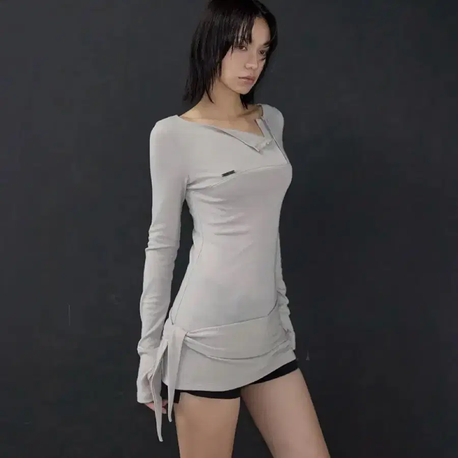 이네기 Contour hook one shoulder top 원숄더 탑