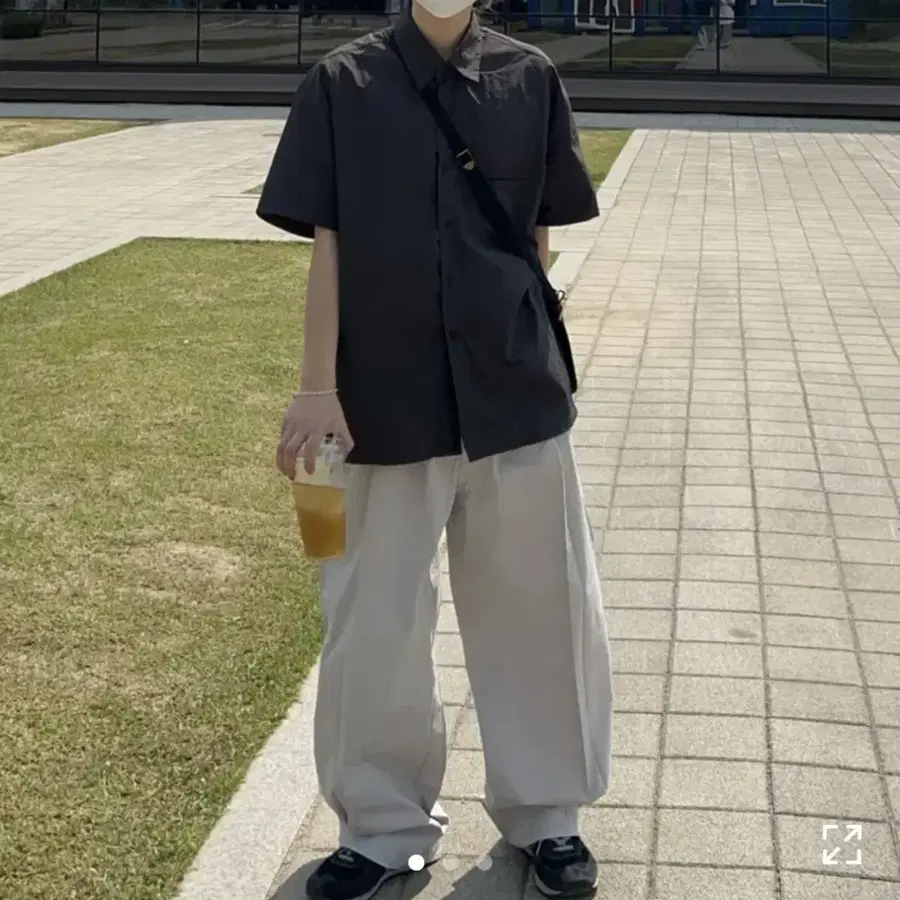 남녀공용 핀턱 와이드 팬츠 라이트 그레이 새상품