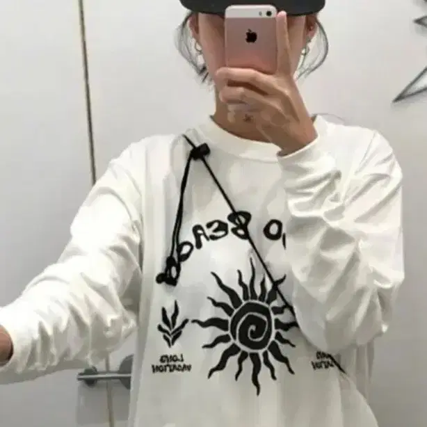긴팔 티셔츠 화이트 썬 그래픽