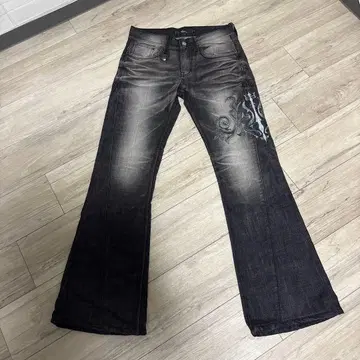 MIDAS 블랙 데님 부츠컷 자수