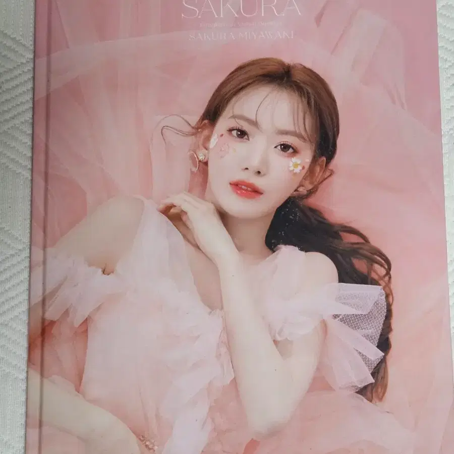 르세라핌 사쿠라 졸업 포토북