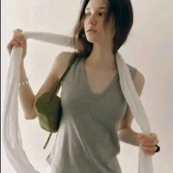 시에 포유온 브이넥 슬리브리스 그레이 s