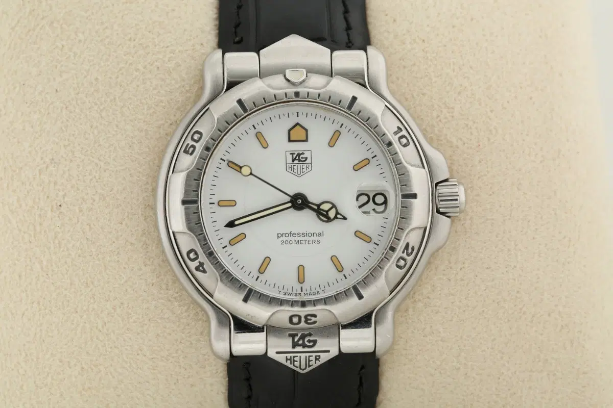 태그호이어 6000 Tag Heuer 200m 쿼츠 시계