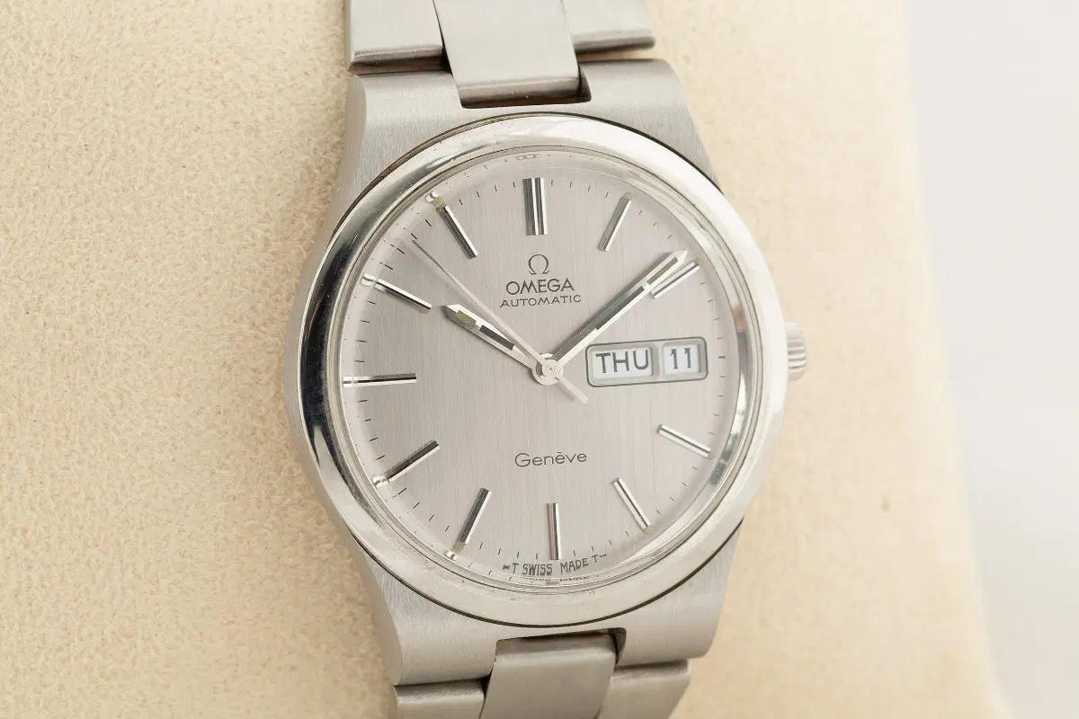오메가 제네브 OMEGA Geneve 실버 다이얼 데이데이트 오토매틱