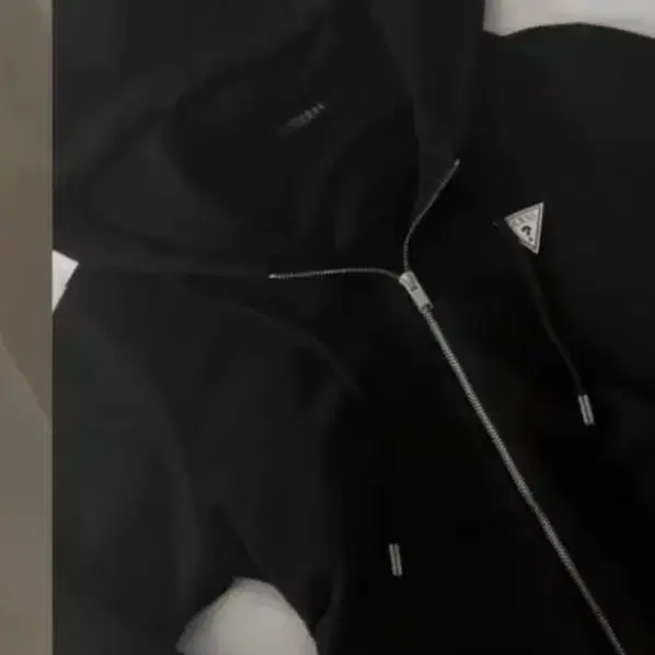 이거랑 똑같은 후드집업 제품 s있으신분ㅜ