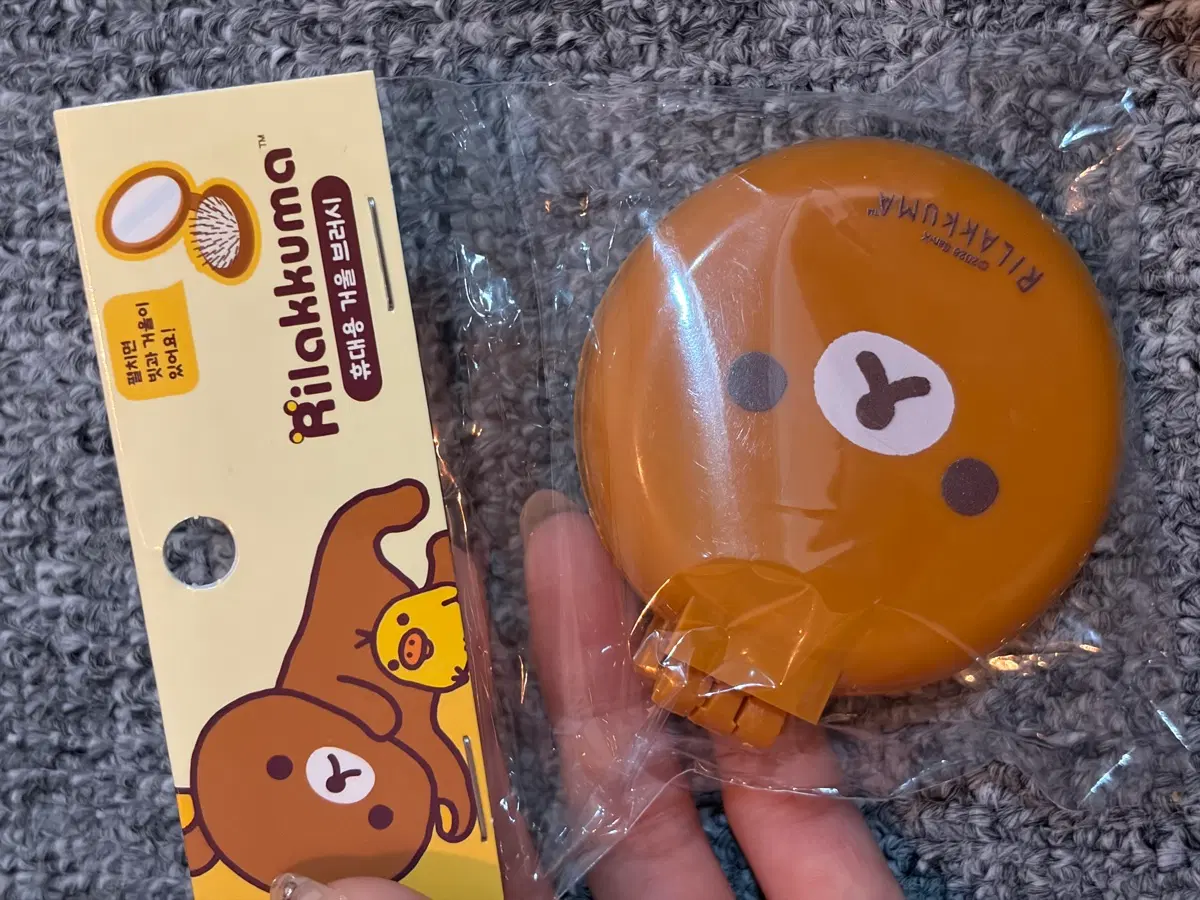 리락쿠마 휴대용 거울 브러시