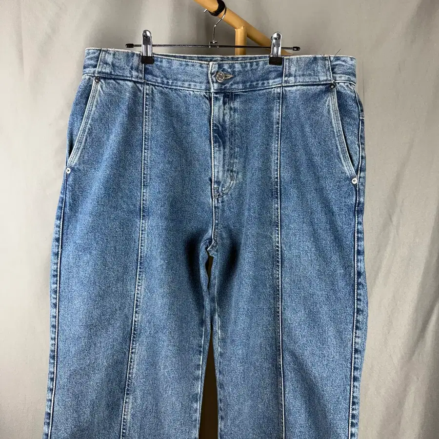 88size ) 23FW 시스템옴므 절개라인 데님 팬츠