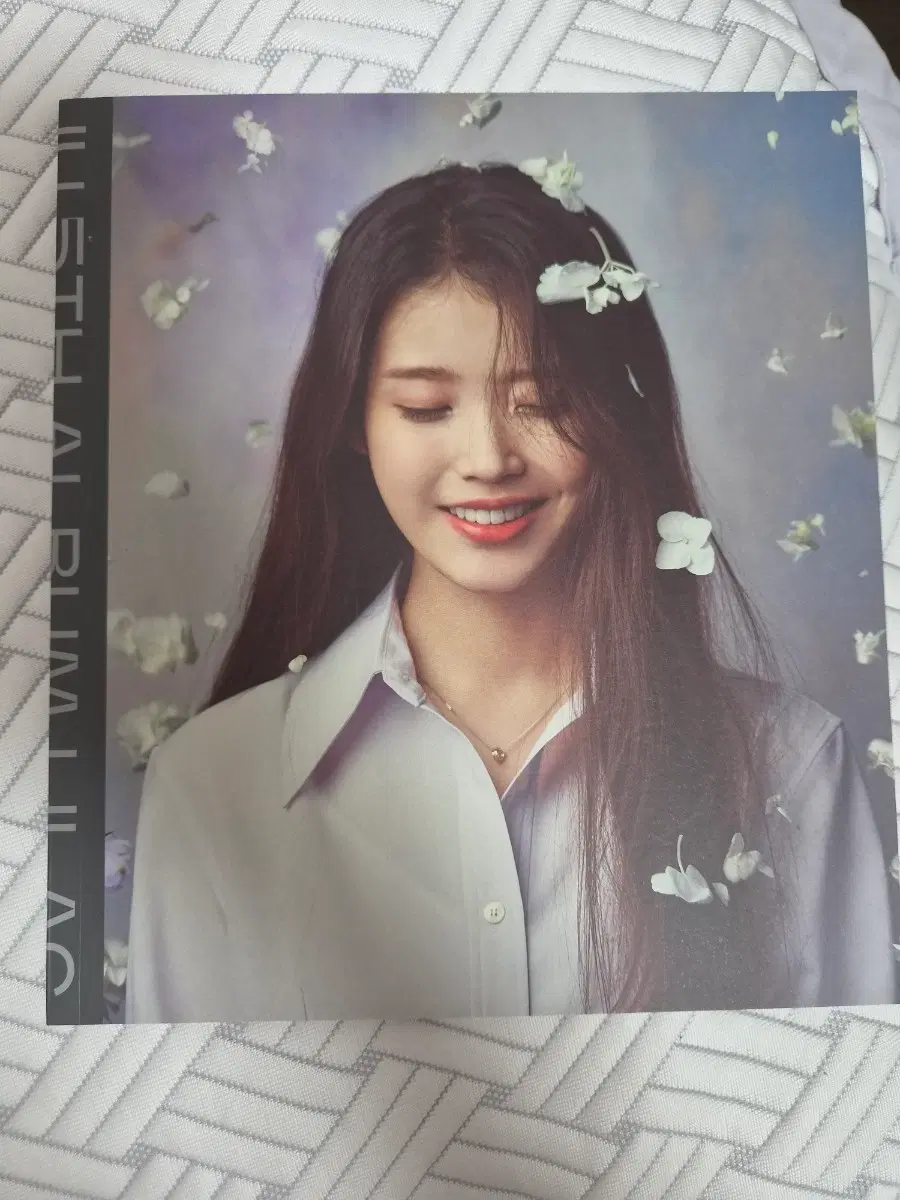 아이유 라일락 앨범 바일락 버전 포토북만