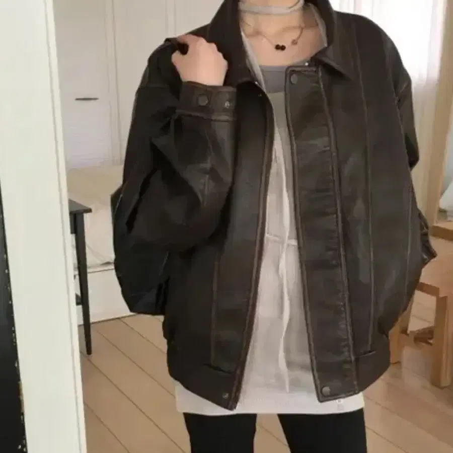 원더원더 빈티지 워싱 레더 자켓