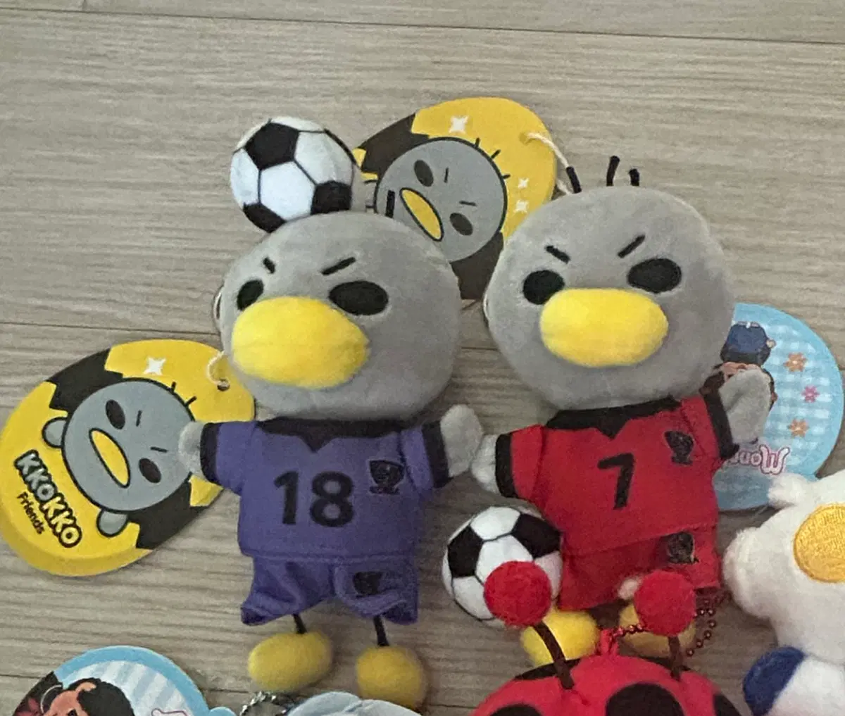 안녕 자두야 축구단 (유니폼 보라/빨강) 꼬꼬 인형 키링