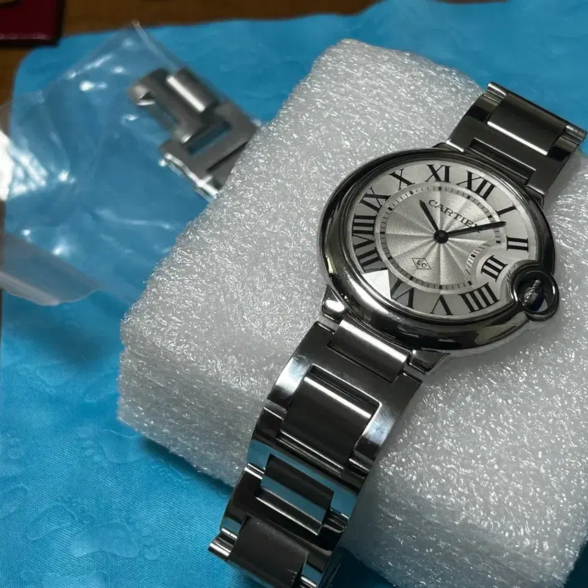 까르띠에 발롱블루 36mm 한정판 쿼츠 사진 2