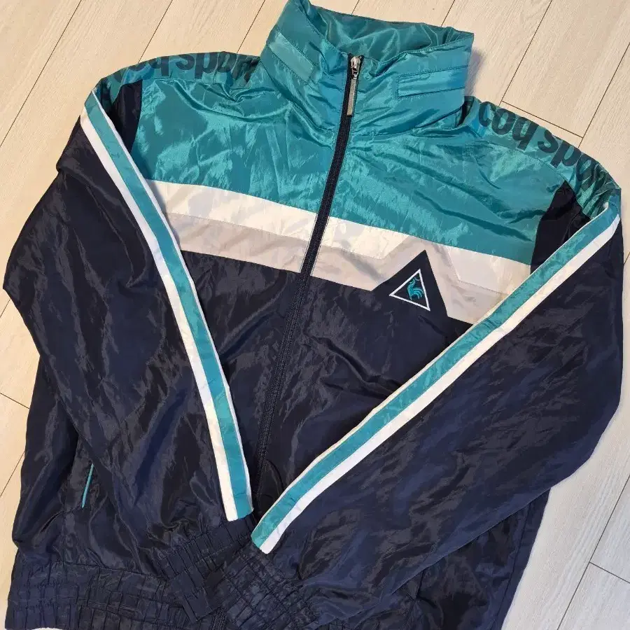 르꼬끄 스포르티브(Le Coq Sportif) 윈드브레이커 올드스쿨 우븐 바람막이 후드 재킷 사이즈m