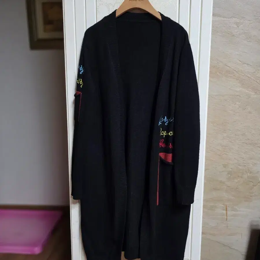 0920) AND'OR 블랙 자수 가디건