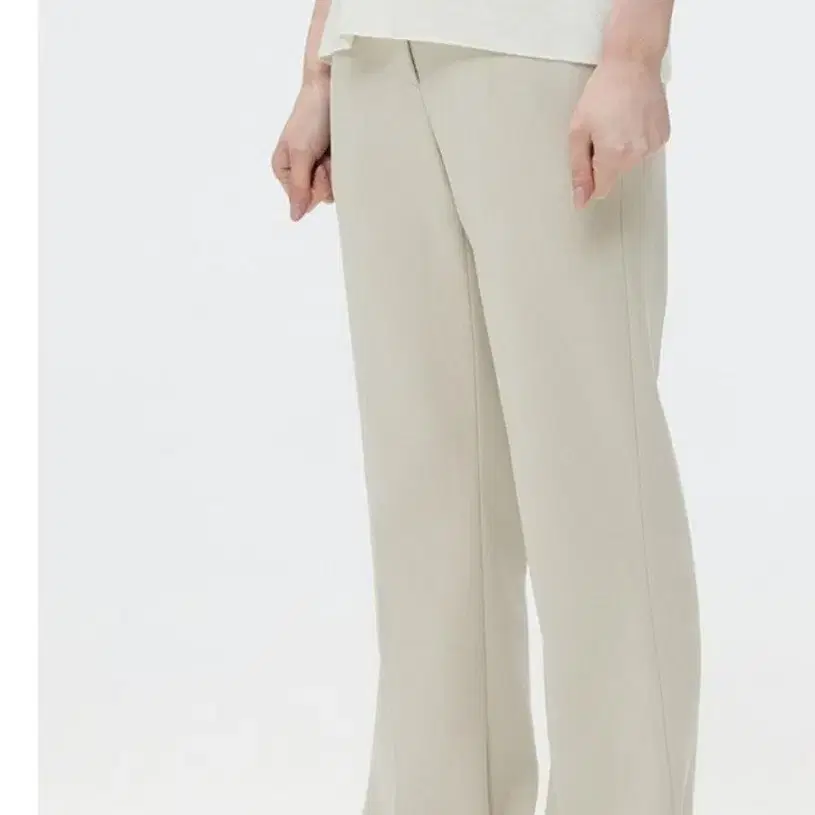 바지 베이지색 롱팬츠