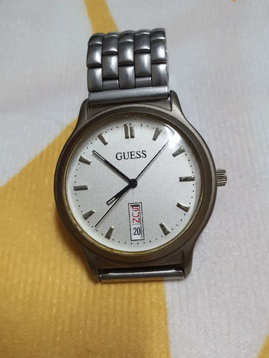 GUESS 메탈 시계 실버