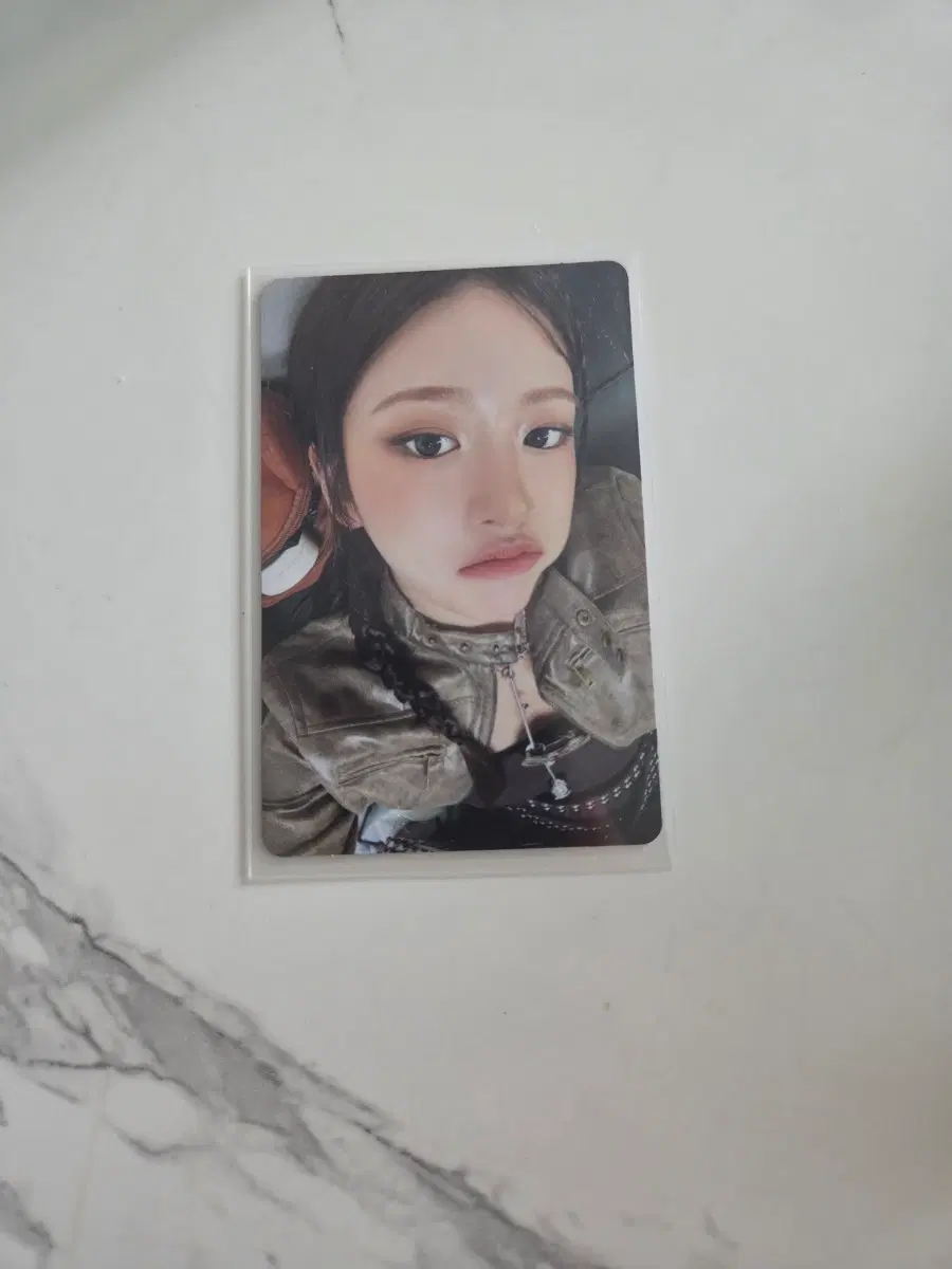 아이브 비얼라잇 솔로자켓판 유진