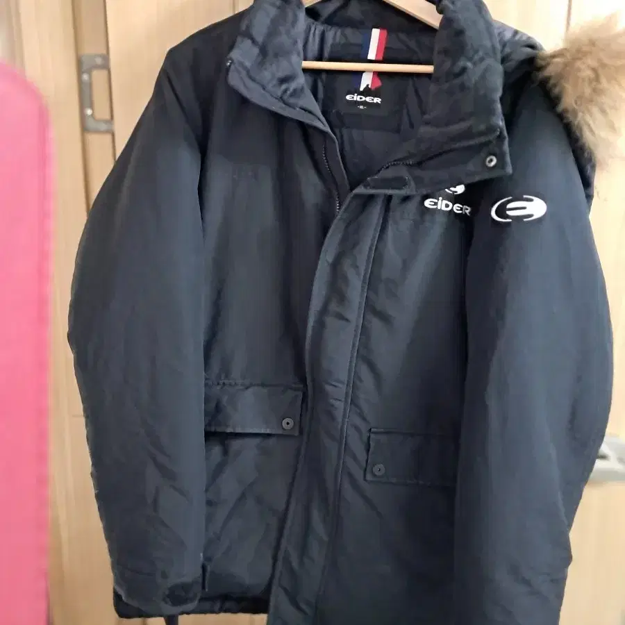 EIDER 검정색 패딩 점퍼