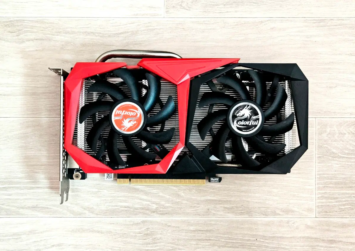 컬러풀 GTX 1650 4G 엔비디아 그래픽카드