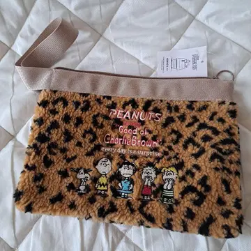 새상품 PEANUTS 표범 무늬 보아 파우치 자수 손잡이 포함 25 x 19 x 두께 2cm