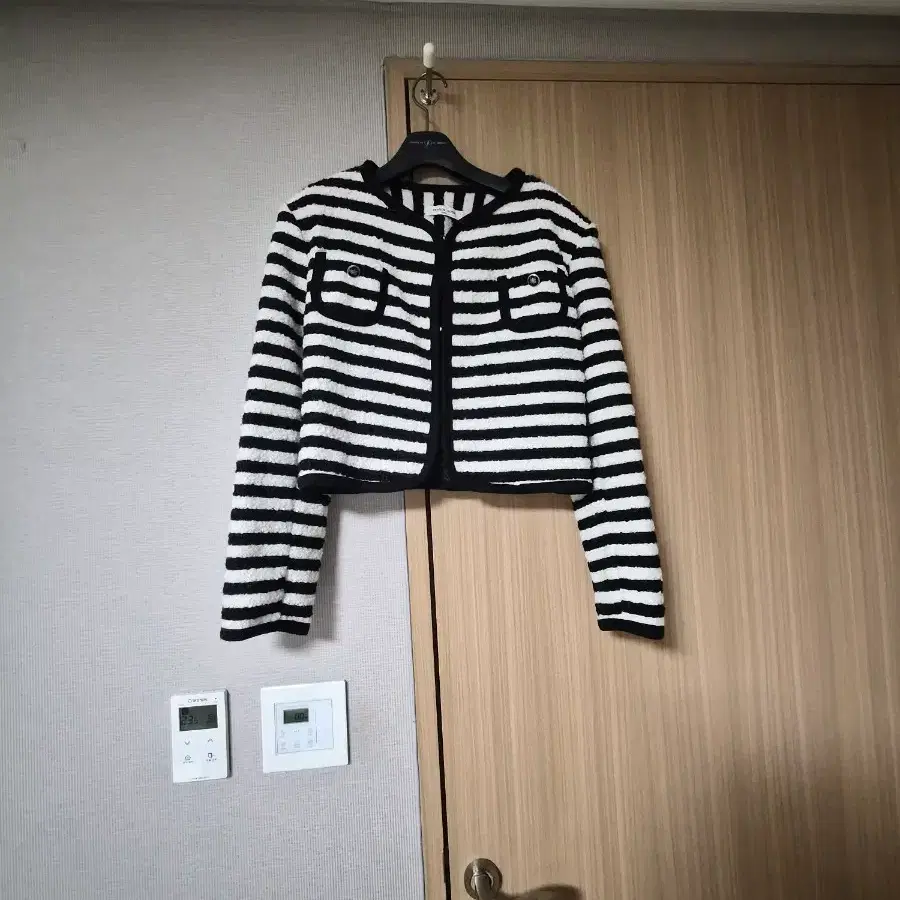 펄스룸 스트라이프 자켓