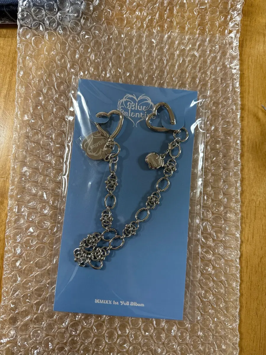 Nmixx Blue Valentine pop up MD mini chain strap (jiwoo)