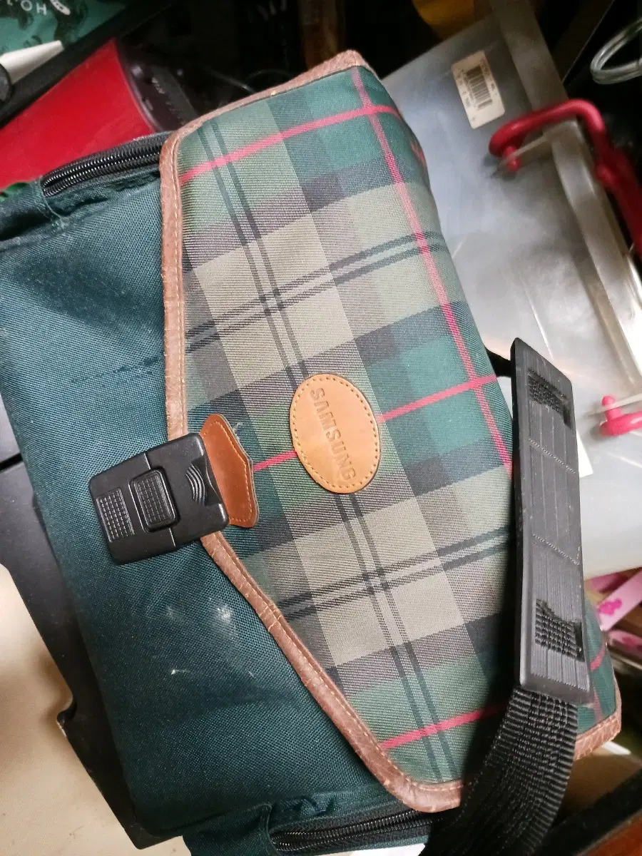 삼성 카메라 가방 체크 패턴