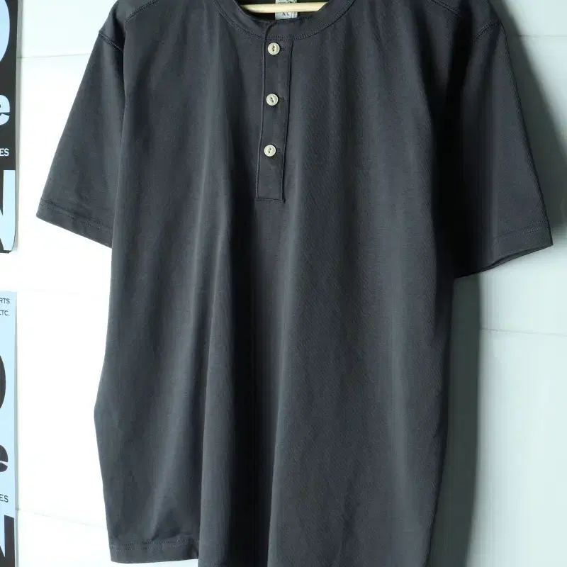 (XL-2XL) 브론슨 반팔 티셔츠 새상품 헨리넥 차콜-H39894