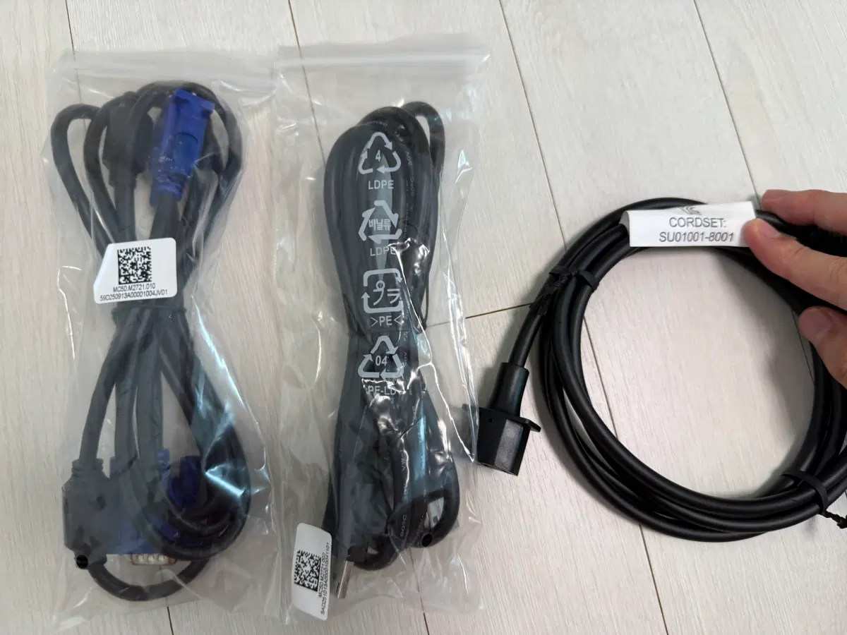 PC 주변기기 일괄(케이블/키보드/마우스/거치대)