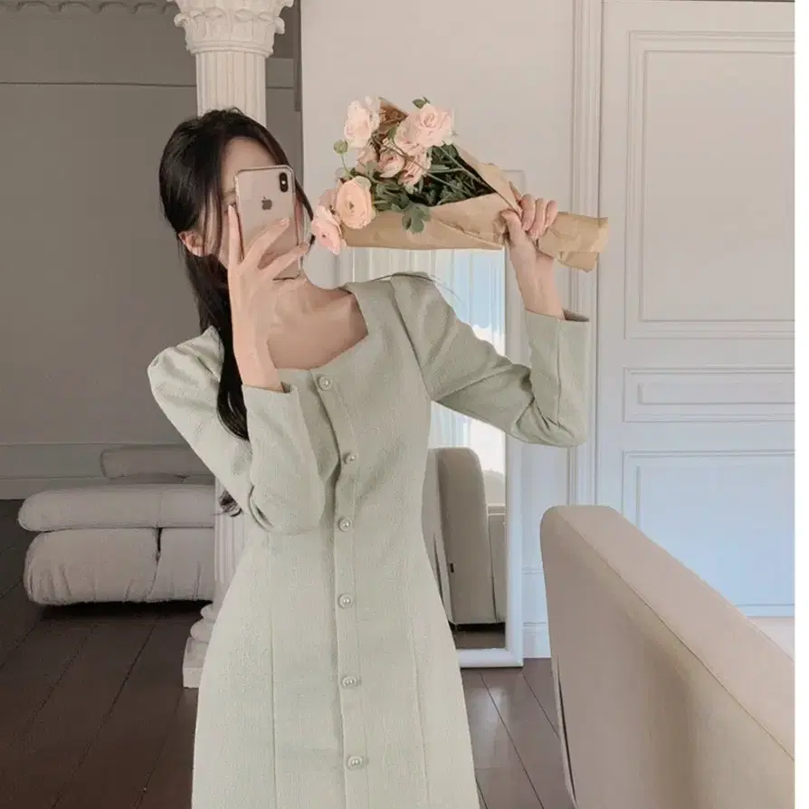 프롬데이원 로즈니아 하트스퀘어넥 트위드 미니 원피스 새상품
