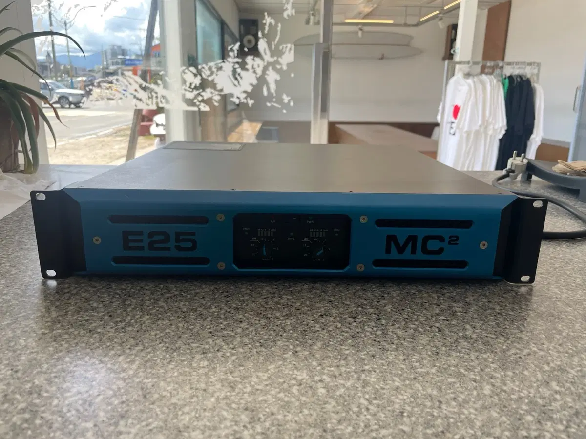 MC2 Audio E25 파워앰프