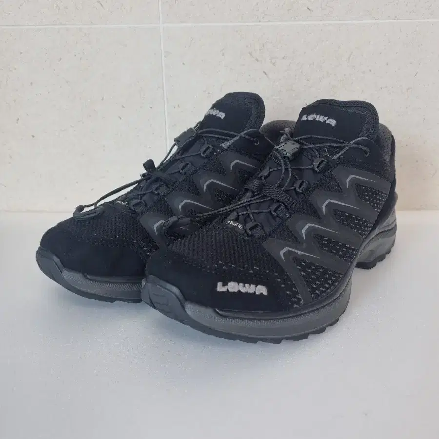 로바 메독스 고어텍스 로우 블랙 250~255mm