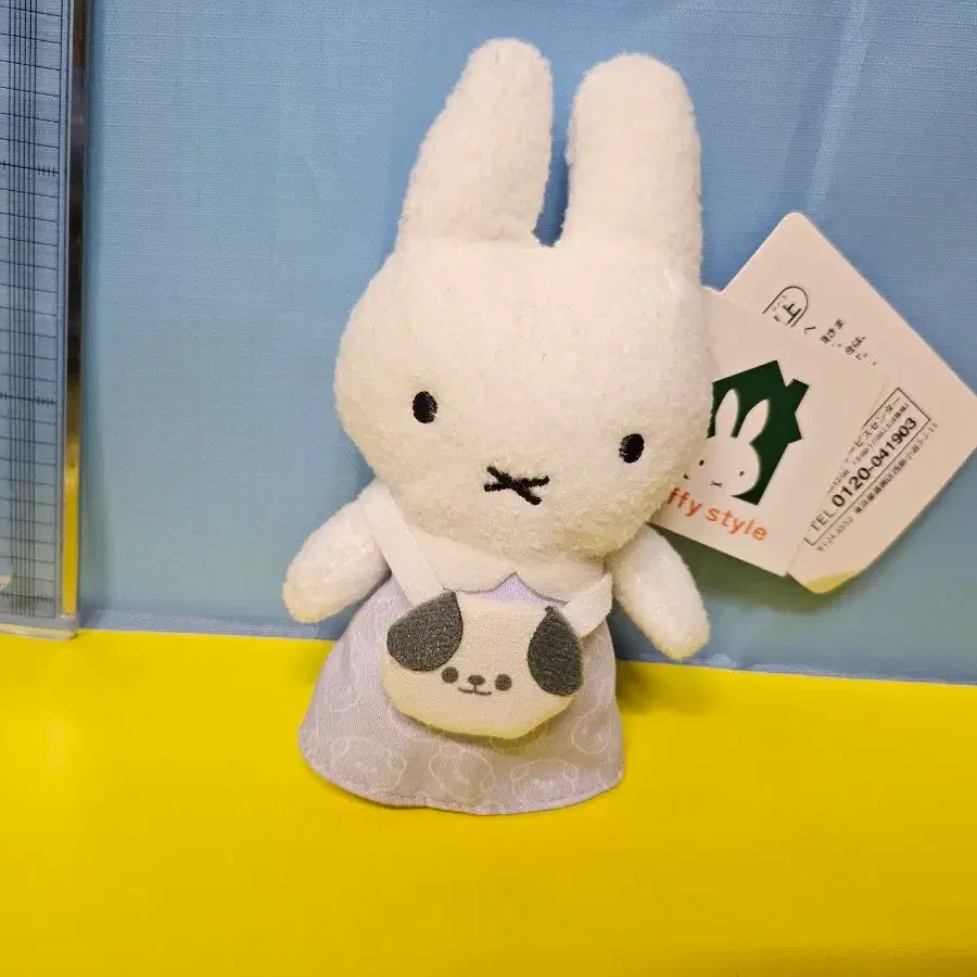 미피 Miffy 딸기 포셰트 인형 키링 마스코트 세키구치 가방고리 키링 인형 태그있음 새상품