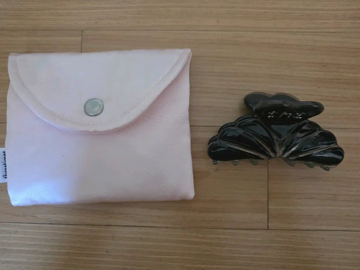 쓰리타임즈 헤어클립 블랙 새상품