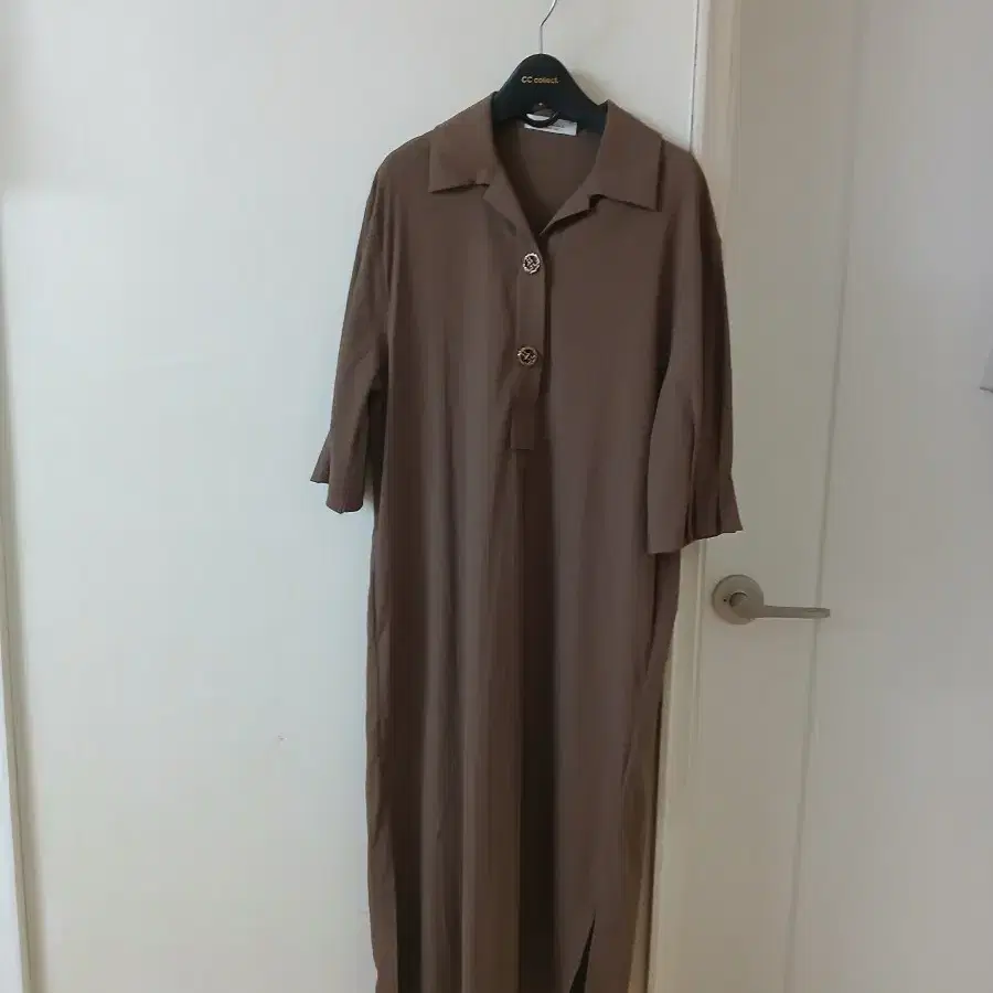 브라운 반팔 원피스 가슴단면 47정도