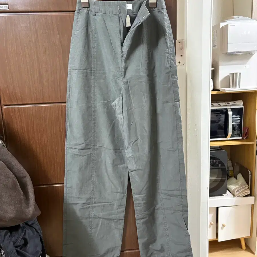 아모멘토 팬츠