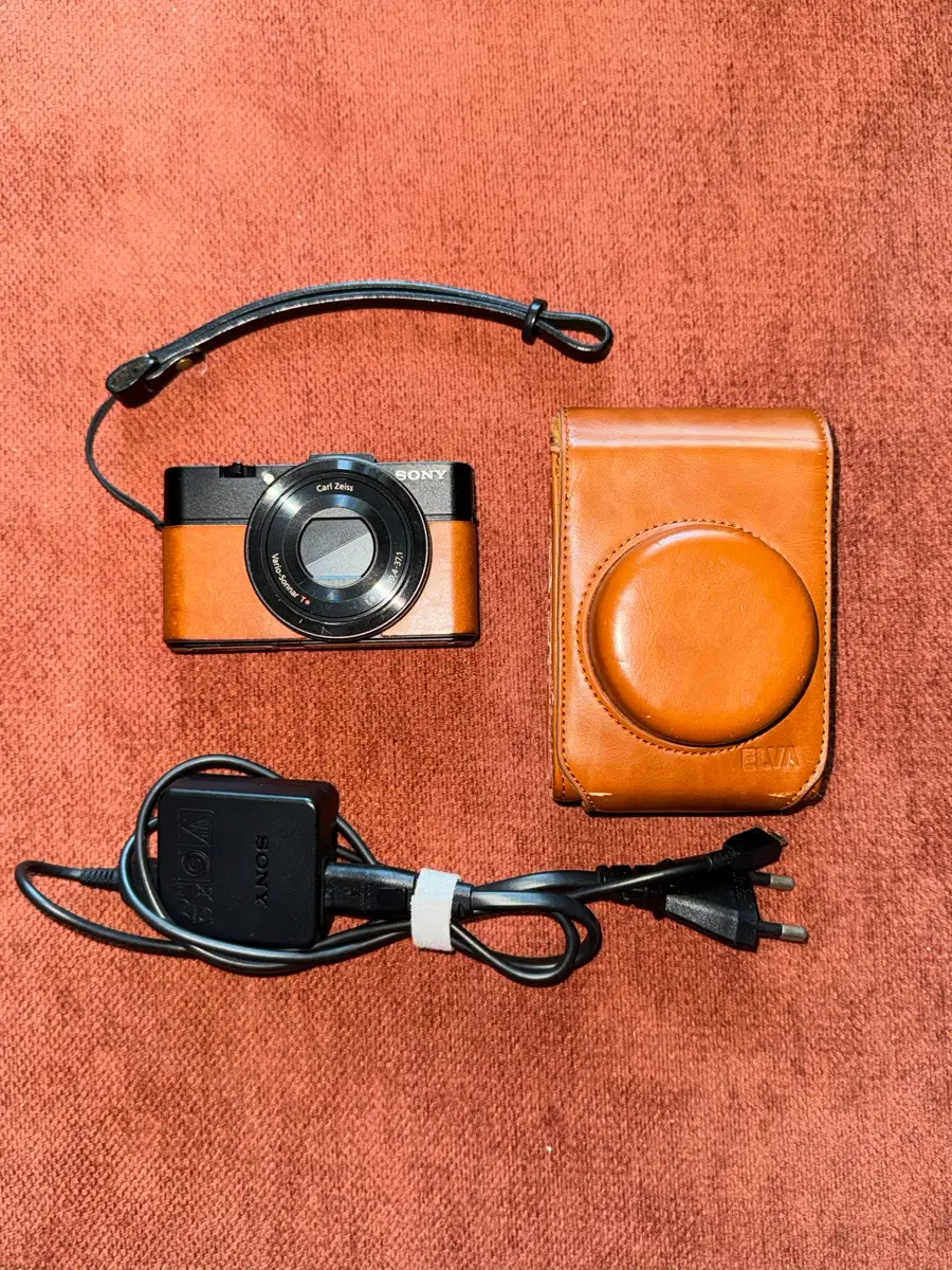 소니 RX100M2 카메라 브라운 케이스 포함