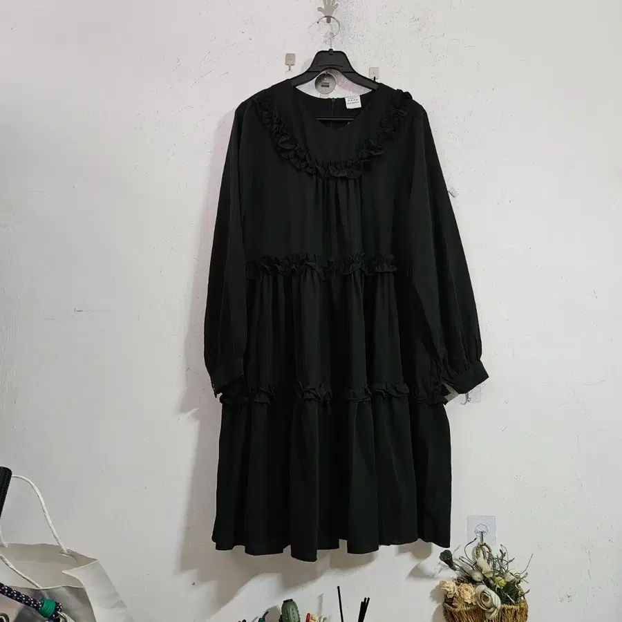 쉬폰프릴 셔링 롱 원피스 검정