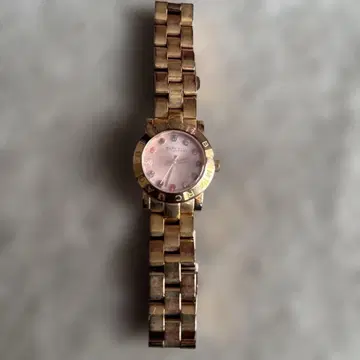 MARC BY MARC JACOBS 핑크 골드 컬러 손목시계